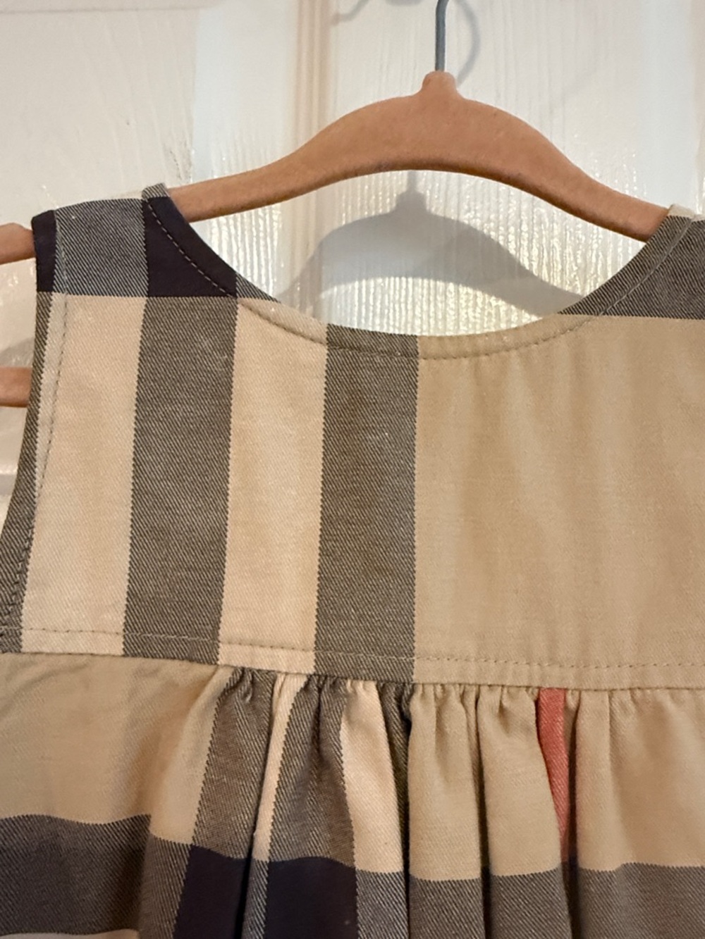Burberry Girl’s Dress 18 months - Picture 7 of 7
